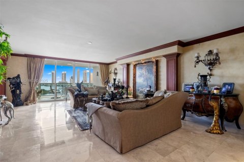 Condominio en venta en Aventura, Florida, 3 dormitorios, 304.16 m2 № 1985752 - foto 3