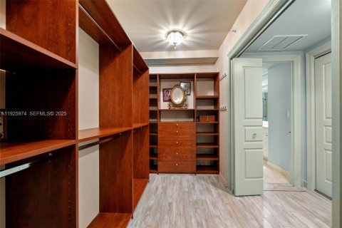 Condominio en venta en Aventura, Florida, 3 dormitorios, 304.16 m2 № 1985752 - foto 12