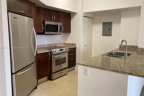 Condo in Aventura, Florida, 1 bedroom № 1967193 - photo 5