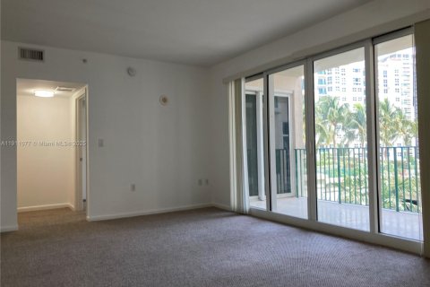 Condo in Aventura, Florida, 1 bedroom № 1967193 - photo 14