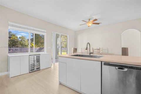 Villa ou maison à vendre à Homestead, Floride: 4 chambres, 195 m2 № 1945713 - photo 12