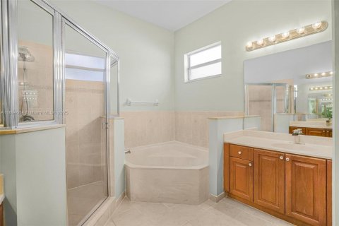 Villa ou maison à vendre à Homestead, Floride: 4 chambres, 195 m2 № 1945713 - photo 16