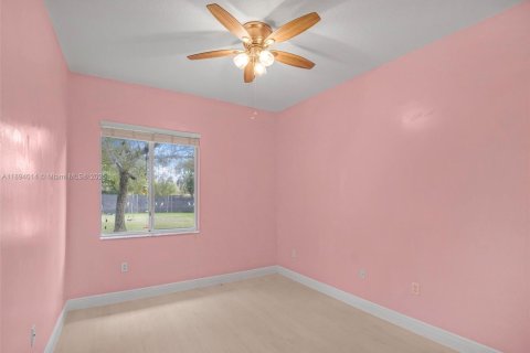 Villa ou maison à vendre à Homestead, Floride: 4 chambres, 195 m2 № 1945713 - photo 17