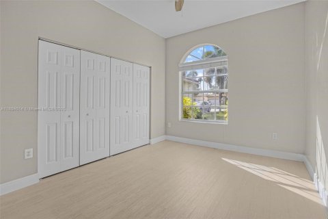 Villa ou maison à vendre à Homestead, Floride: 4 chambres, 195 m2 № 1945713 - photo 24