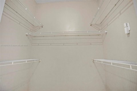 Villa ou maison à vendre à Homestead, Floride: 4 chambres, 195 m2 № 1945713 - photo 14