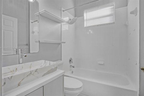 Villa ou maison à vendre à Homestead, Floride: 4 chambres, 195 m2 № 1945713 - photo 21