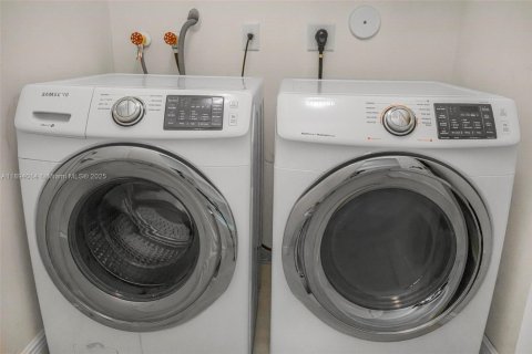 Villa ou maison à vendre à Homestead, Floride: 4 chambres, 195 m2 № 1945713 - photo 26