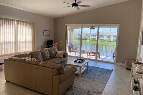 Condominio en alquiler en Bradenton, Florida, 3 dormitorios, 137.68 m2 № 1573064 - foto 2