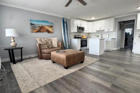 Copropriété à vendre à Fort Lauderdale, Floride: 1 chambre, 55.74 m2 № 2060402 - photo 2