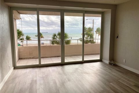 Condo in Fort Lauderdale, Florida, 1 bedroom  № 2189709 - photo 6