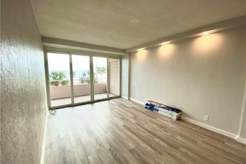 Condo in Fort Lauderdale, Florida, 1 bedroom  № 2189709 - photo 10