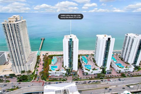 Condo in Sunny Isles Beach, Florida, 3 bedrooms  № 1958677 - photo 21