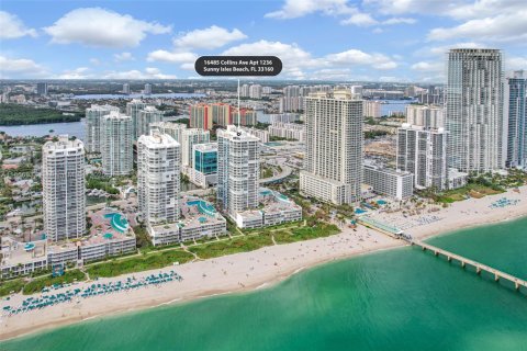 Condo in Sunny Isles Beach, Florida, 3 bedrooms  № 1958677 - photo 16