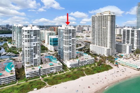 Condo in Sunny Isles Beach, Florida, 3 bedrooms  № 1958677 - photo 13