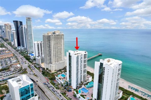 Condo in Sunny Isles Beach, Florida, 3 bedrooms  № 1958677 - photo 19