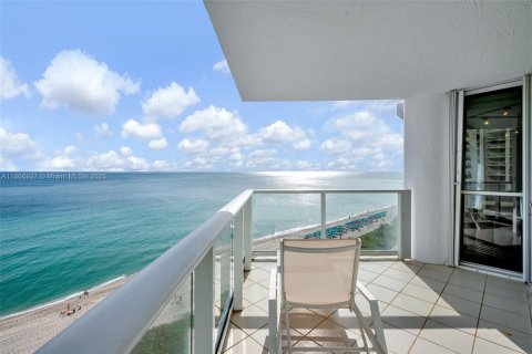 Condo in Sunny Isles Beach, Florida, 3 bedrooms  № 1958677 - photo 5