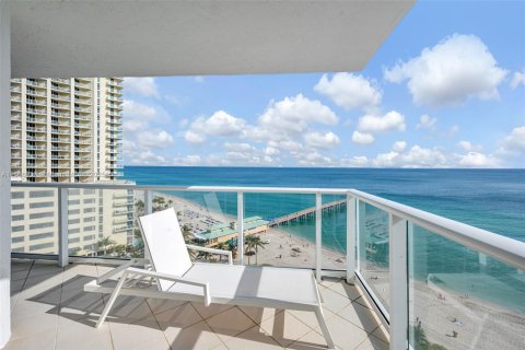 Condo in Sunny Isles Beach, Florida, 3 bedrooms  № 1958677 - photo 4
