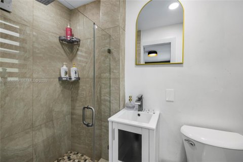 Villa ou maison à vendre à Miami, Floride: 3 chambres, 146.14 m2 № 2081134 - photo 30