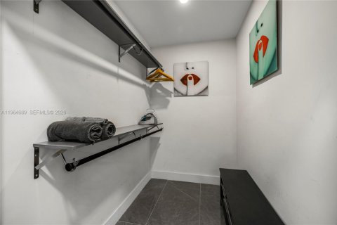 Villa ou maison à vendre à Miami, Floride: 3 chambres, 146.14 m2 № 2081134 - photo 21