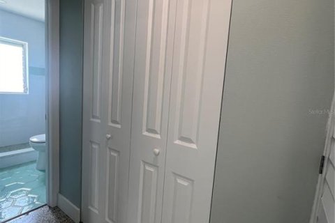 Apartment in Saint Petersburg, Florida 2 bedrooms, 60.39 sq.m. № 2225865 - photo 24