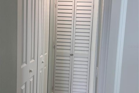 Apartment in Saint Petersburg, Florida 2 bedrooms, 60.39 sq.m. № 2225865 - photo 26