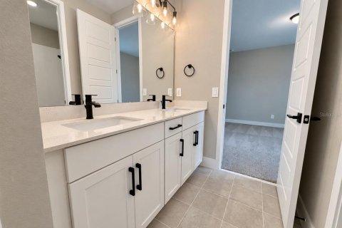 House in Winter Garden, Florida 5 bedrooms, 361.3 sq.m. № 2377796 - photo 24