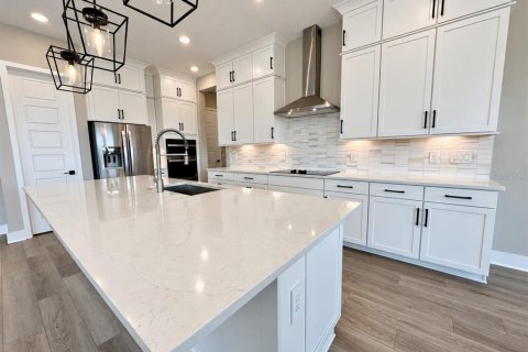 House in Winter Garden, Florida 5 bedrooms, 361.3 sq.m. № 2377796 - photo 10