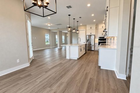 House in Winter Garden, Florida 5 bedrooms, 361.3 sq.m. № 2377796 - photo 11