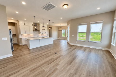 House in Winter Garden, Florida 5 bedrooms, 361.3 sq.m. № 2377796 - photo 8