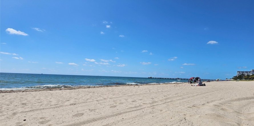 Appartement à Lauderdale-by-the-Sea, Floride 1 chambre, 49.7 m2 № 1040571