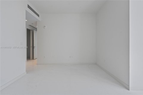 Copropriété à louer à Miami, Floride: 3 chambres, 328.5 m2 № 2026858 - photo 17