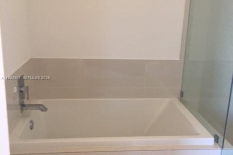 Appartement à louer à Miami, Floride: 2 chambres, 96.8 m2 № 1982842 - photo 19