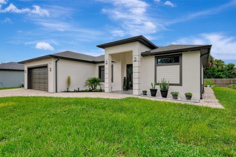 Villa ou maison à vendre à Port Charlotte, Floride: 3 chambres, 178.19 m2 № 2389153 - photo 2