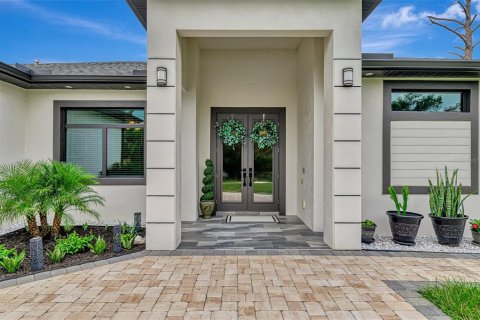 Villa ou maison à vendre à Port Charlotte, Floride: 3 chambres, 178.19 m2 № 2389153 - photo 4