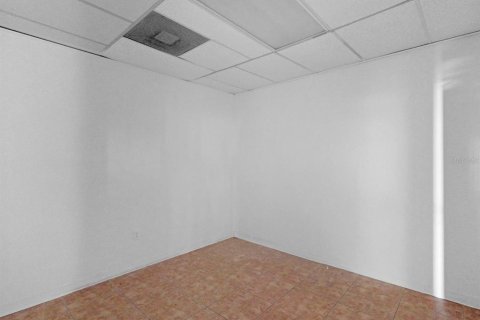 Immobilier commercial à vendre à Winter Park, Floride: 1527.03 m2 № 2144120 - photo 11