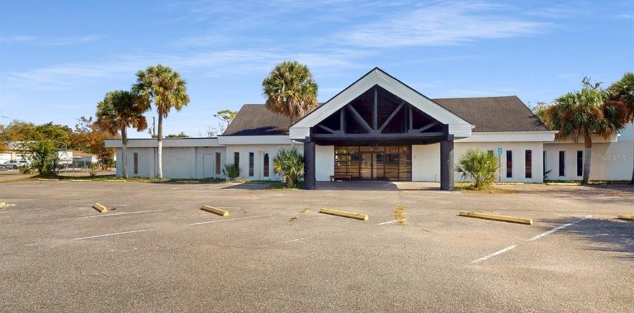 Immobilier commercial à Winter Park, Floride 1527.03 m2 № 2144120