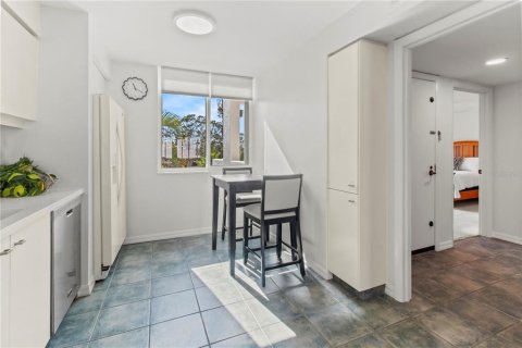 Condominio en alquiler en Longboat Key, Florida, 2 dormitorios, 148.74 m2 № 2108610 - foto 12