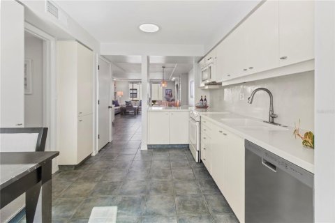 Condominio en alquiler en Longboat Key, Florida, 2 dormitorios, 148.74 m2 № 2108610 - foto 11