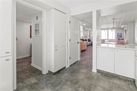Condominio en alquiler en Longboat Key, Florida, 2 dormitorios, 148.74 m2 № 2108610 - foto 8