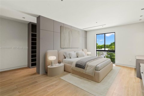 Adosado en venta en Miami, Florida, 4 dormitorios, 258.83 m2 № 2169109 - foto 13