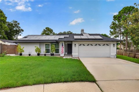 House in Palm Harbor, Florida 4 bedrooms, 156.26 sq.m. № 2275508