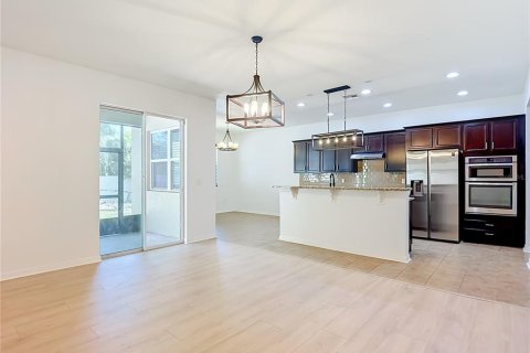 Villa ou maison à vendre à Brandon, Floride: 4 chambres, 238.94 m2 № 2148773 - photo 8