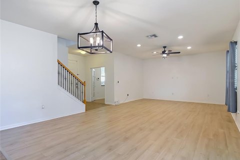 Villa ou maison à vendre à Brandon, Floride: 4 chambres, 238.94 m2 № 2148773 - photo 5