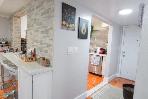 Купить кондоминиум в Санрайз, Флорида 2 спальни, 101.26м2, № 2055750 - фото 8