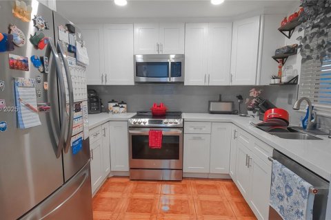 Купить кондоминиум в Санрайз, Флорида 2 спальни, 101.26м2, № 2055750 - фото 7