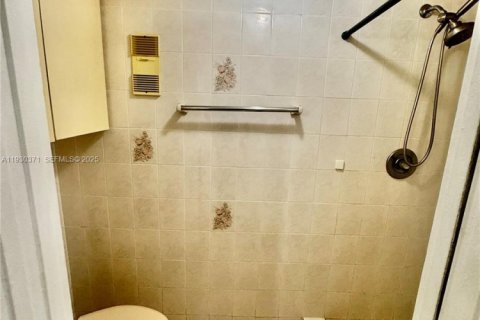 Copropriété à vendre à Hialeah, Floride: 2 chambres, 69.68 m2 № 2034858 - photo 23