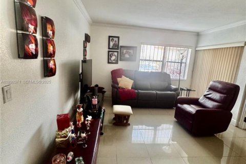 Copropriété à vendre à Hialeah, Floride: 2 chambres, 69.68 m2 № 2034858 - photo 7