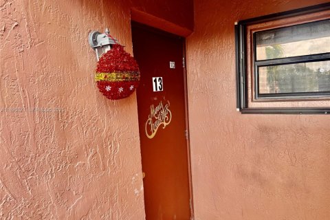 Copropriété à vendre à Hialeah, Floride: 2 chambres, 69.68 m2 № 2034858 - photo 5