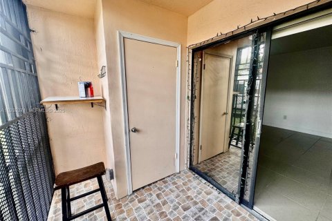 Copropriété à vendre à Hialeah, Floride: 2 chambres, 69.68 m2 № 2034858 - photo 26