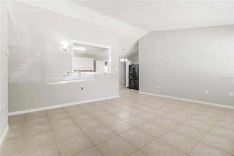 Casa en alquiler en Apopka, Florida, 3 dormitorios, 132.2 m2 № 1913927 - foto 2